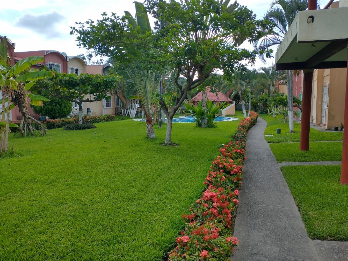 Casa con alberca Ixtapa Zihuatanejo Villa Bagian luar foto